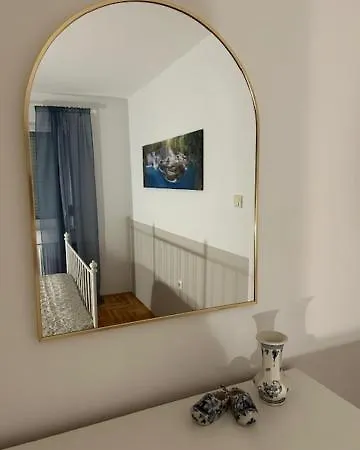 Apartment No 5 *