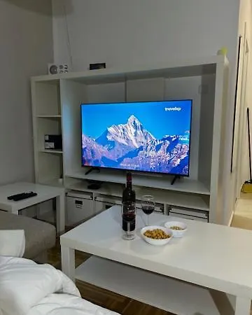 Apartment No 5 *