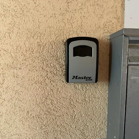 Apartment No 5 *