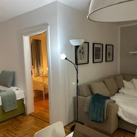 No 5 Apartment
