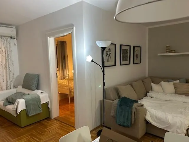 No 5 Apartamento Apatin